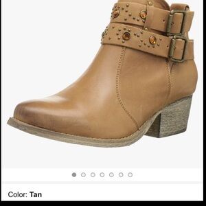 Betsy Johnson “Willow” Leather Booties